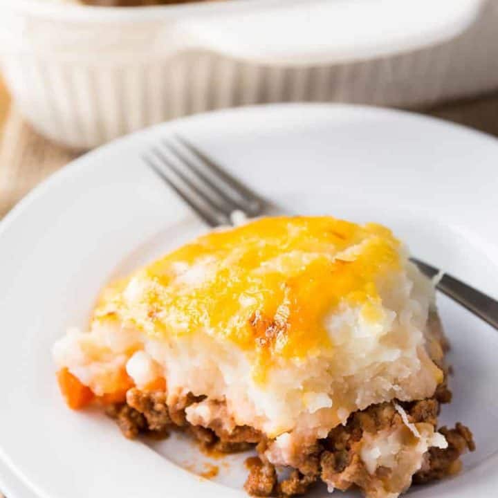 Sloppy Joe Shepherd's Pie - comfort meals, especially on cold days like it's been this past week..now kicked up a notch with this recipe. Sloppy Joe style!