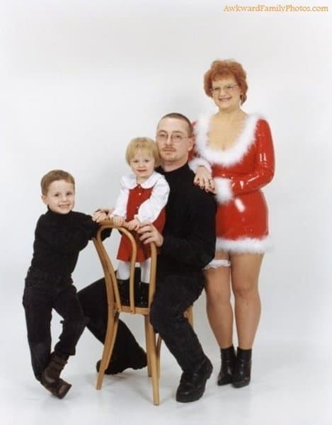 20 Hilarious Christmas Card Photo Fails | CafeMom.com