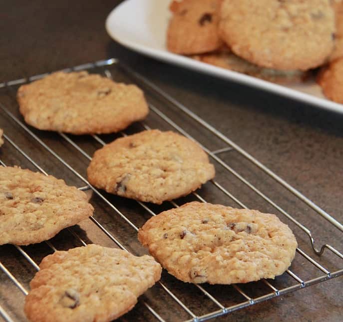 Oatmeal-Raisin-Cookies-recipe-2