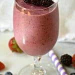 healthy berry smoothie
