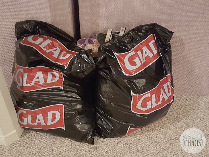 Clear Out Clutter – Glad #Donate4Good Program