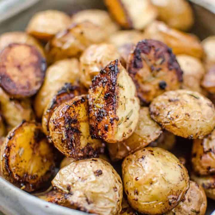 Crispy Oven Rosemary Balsamic Potatoes - slightly sweet from the caramelization on the bottoms with a savoury taste from the spices