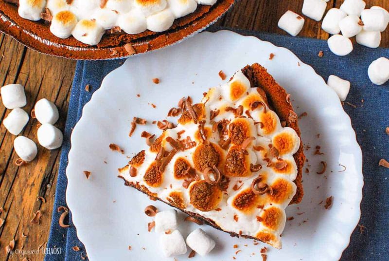 A slice of pie on a plate, with S\'more and marshmallows