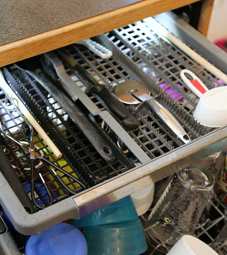 Dishwasher and LG