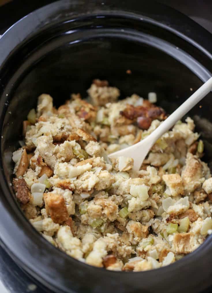 How to Make Slow Cooker Stuffing