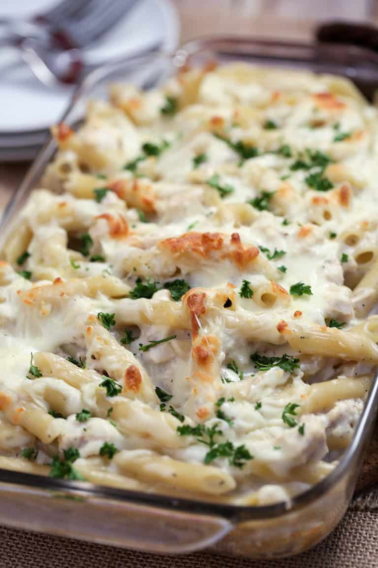 cooked chicken alfredo in a dish