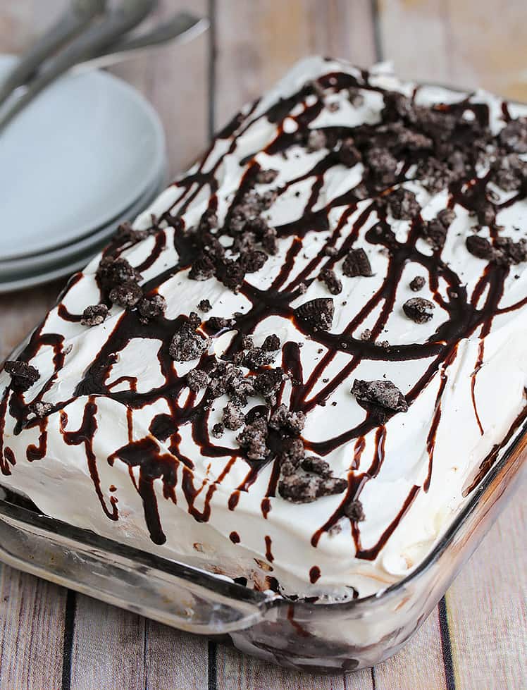 cake on a plate, with Cream and Oreo