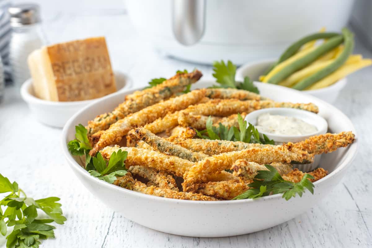 CRISPY PARMESAN GREEN BEANS (Air Fryer and Oven Instructions)