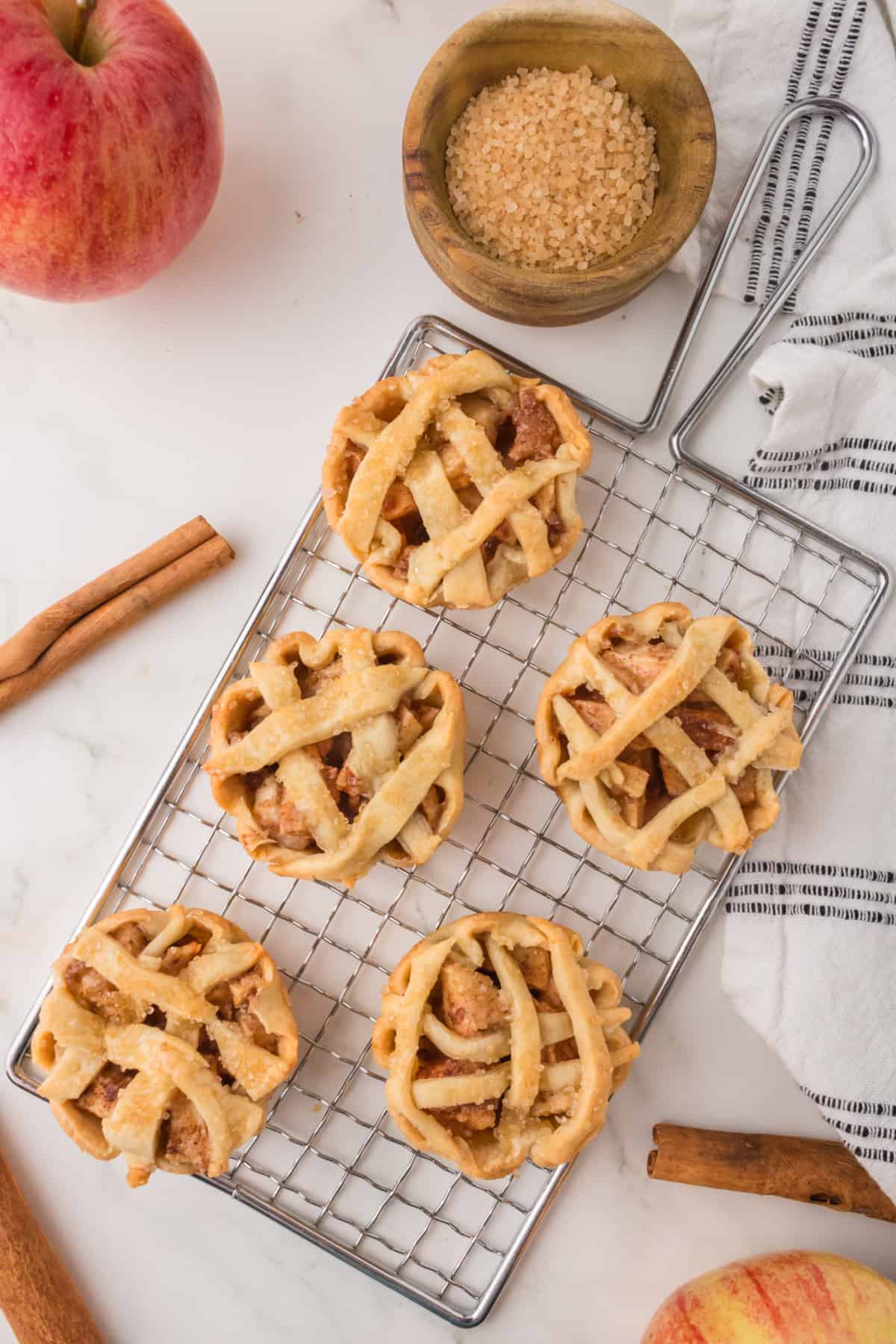 Easy Mini Apple Pies Recipe