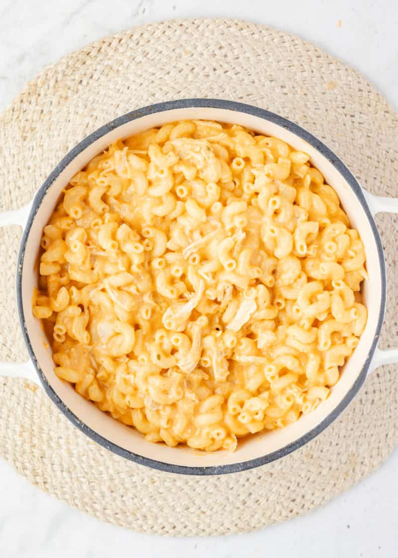 buffalo chicken mac and cheese in a pot.